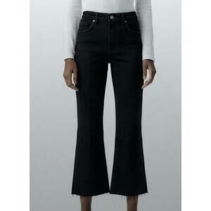 NEW Zara Size 12 (32x26) High Rise Cropped Flare Raw Hem Jeans Black
